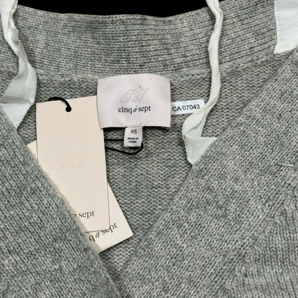 Cinq A Cept Sz XS Dash Cardigan Gray Button-Up Sweater Off shoulder Wool Cozy - Picture 4 of 6